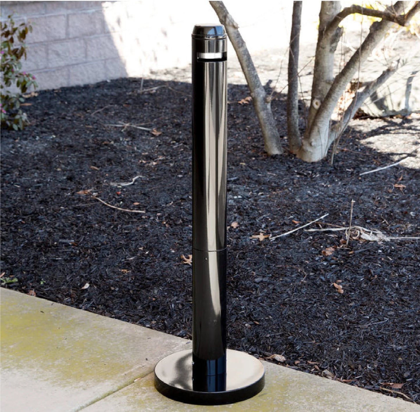 Cenicero Tipo Pedestal Rubbemaid Aluminio